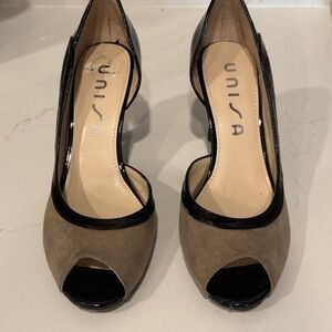 Unisa Women's Peep Toe Heels - Black and Tan